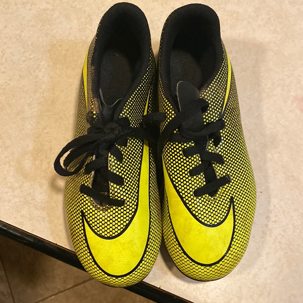 Nike cleats size 13